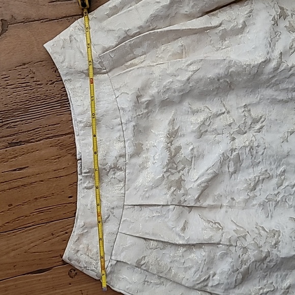 Jennifer Lopez gold sparkle skirt. Size 4. New with tags. - Picture 5 of 5